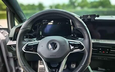 Volkswagen Golf VIII, 2023 год, 2 335 000 рублей, 9 фотография