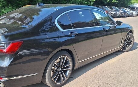 BMW 7 серия, 2019 год, 3 700 000 рублей, 2 фотография