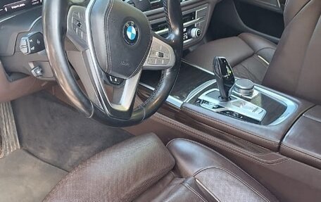 BMW 7 серия, 2019 год, 3 700 000 рублей, 21 фотография