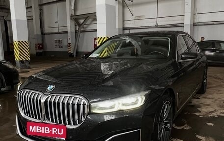 BMW 7 серия, 2019 год, 3 700 000 рублей, 12 фотография