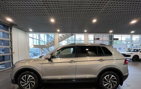 Volkswagen Tiguan II, 2018 год, 2 930 000 рублей, 6 фотография