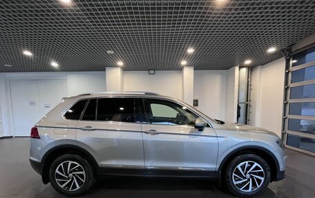 Volkswagen Tiguan II, 2018 год, 2 930 000 рублей, 2 фотография
