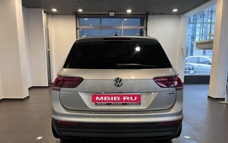 Volkswagen Tiguan II, 2018 год, 2 930 000 рублей, 4 фотография