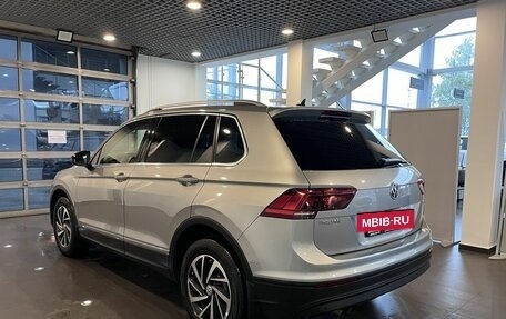 Volkswagen Tiguan II, 2018 год, 2 930 000 рублей, 5 фотография
