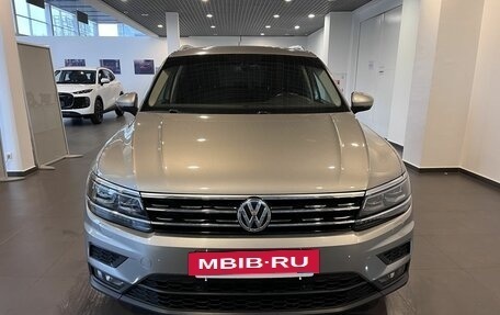 Volkswagen Tiguan II, 2018 год, 2 930 000 рублей, 8 фотография