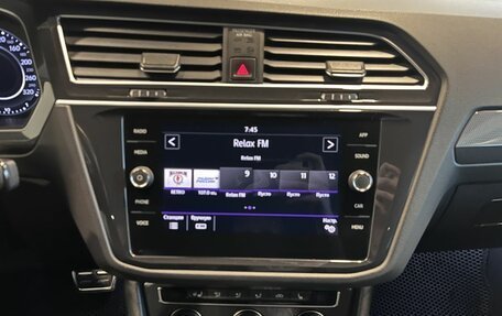 Volkswagen Tiguan II, 2018 год, 2 930 000 рублей, 13 фотография