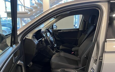 Volkswagen Tiguan II, 2018 год, 2 930 000 рублей, 16 фотография