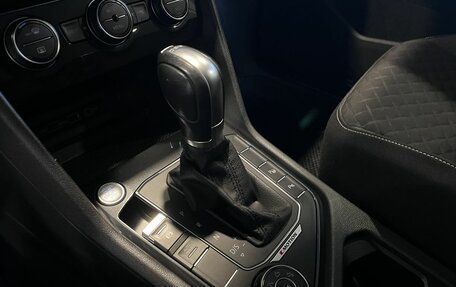 Volkswagen Tiguan II, 2018 год, 2 930 000 рублей, 31 фотография