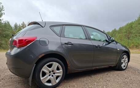 Opel Astra J, 2011 год, 570 000 рублей, 4 фотография