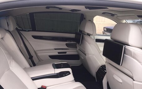 BMW 7 серия, 2012 год, 3 000 000 рублей, 19 фотография