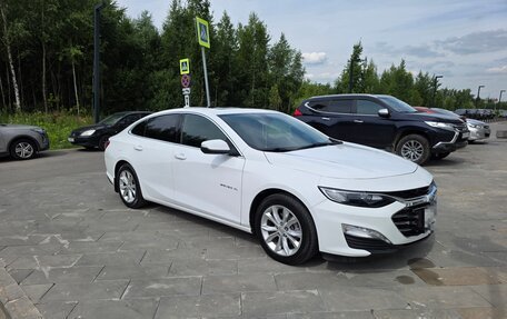 Chevrolet Malibu IX, 2021 год, 1 800 000 рублей, 2 фотография