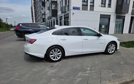 Chevrolet Malibu IX, 2021 год, 1 800 000 рублей, 5 фотография