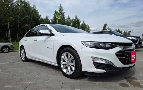 Chevrolet Malibu IX, 2021 год, 1 800 000 рублей, 3 фотография