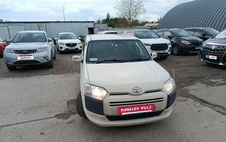 Toyota Probox I, 2017 год, 800 000 рублей, 2 фотография