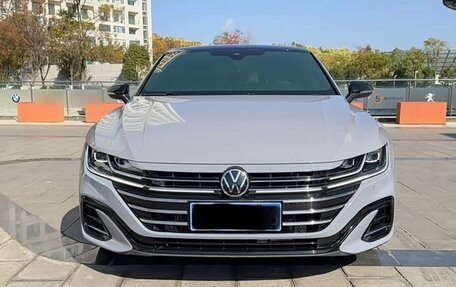 Volkswagen Passat CC, 2024 год, 4 358 871 рублей, 2 фотография