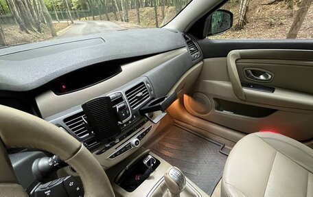 Renault Laguna III рестайлинг, 2008 год, 900 000 рублей, 16 фотография