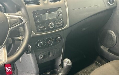 Renault Logan II, 2019 год, 795 000 рублей, 7 фотография
