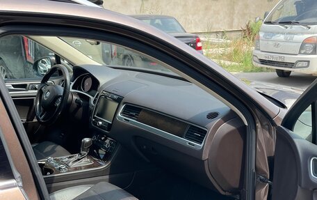 Volkswagen Touareg III, 2012 год, 1 350 000 рублей, 1 фотография
