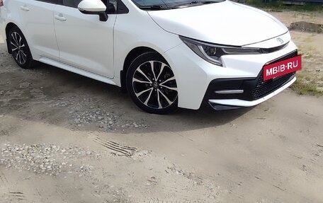 Toyota Corolla, 2022 год, 1 880 000 рублей, 2 фотография