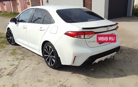 Toyota Corolla, 2022 год, 1 880 000 рублей, 4 фотография