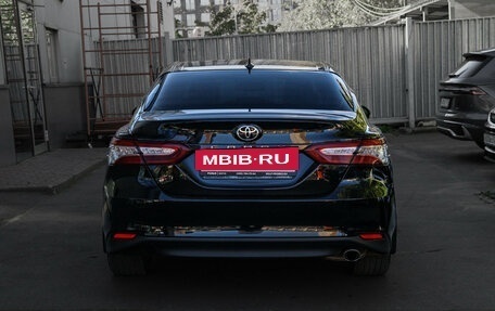 Toyota Camry, 2021 год, 3 000 000 рублей, 5 фотография