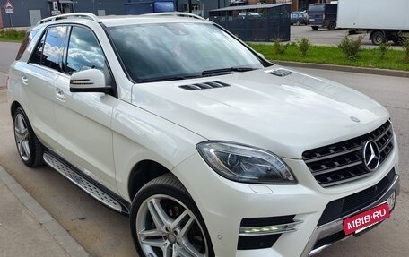 Mercedes-Benz M-Класс, 2013 год, 2 890 000 рублей, 3 фотография