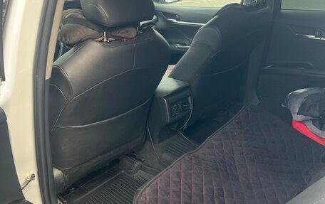 Toyota Camry, 2021 год, 2 800 000 рублей, 9 фотография
