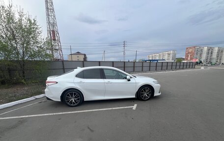 Toyota Camry, 2021 год, 2 800 000 рублей, 2 фотография