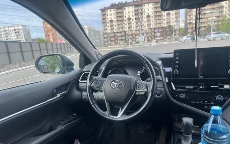 Toyota Camry, 2021 год, 2 800 000 рублей, 5 фотография