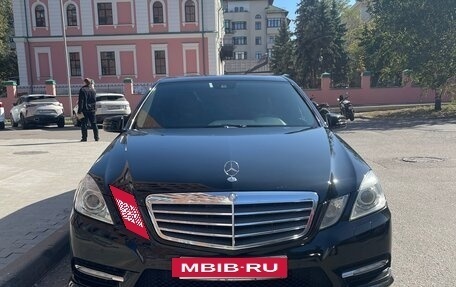 Mercedes-Benz E-Класс, 2013 год, 1 490 000 рублей, 2 фотография