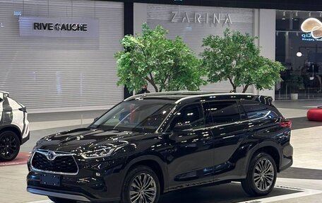 Toyota Highlander, 2026 год, 5 300 000 рублей, 2 фотография