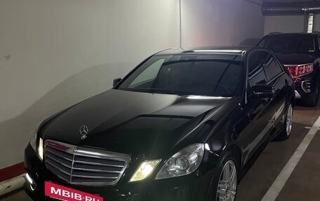 Mercedes-Benz E-Класс, 2013 год, 1 490 000 рублей, 11 фотография