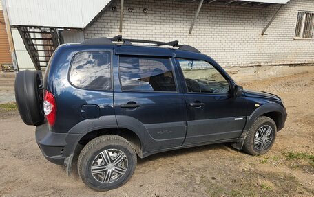 Chevrolet Niva I рестайлинг, 2011 год, 430 000 рублей, 2 фотография