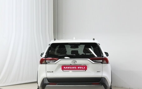 Toyota RAV4, 2021 год, 3 340 000 рублей, 6 фотография