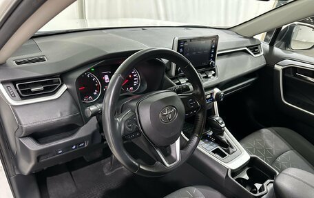 Toyota RAV4, 2021 год, 3 340 000 рублей, 19 фотография