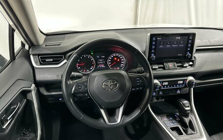 Toyota RAV4, 2021 год, 3 340 000 рублей, 24 фотография