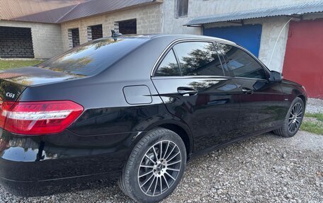 Mercedes-Benz E-Класс, 2011 год, 1 400 000 рублей, 8 фотография