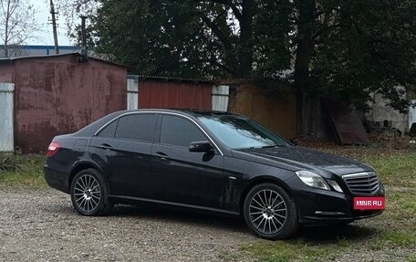 Mercedes-Benz E-Класс, 2011 год, 1 400 000 рублей, 6 фотография