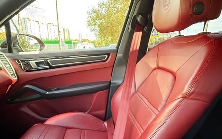 Porsche Cayenne III, 2018 год, 4 990 000 рублей, 7 фотография