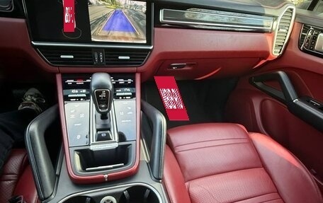 Porsche Cayenne III, 2018 год, 4 990 000 рублей, 8 фотография
