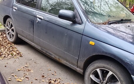 Nissan Bluebird XI, 2001 год, 200 000 рублей, 2 фотография
