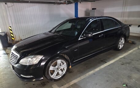 Mercedes-Benz S-Класс, 2012 год, 1 600 000 рублей, 4 фотография