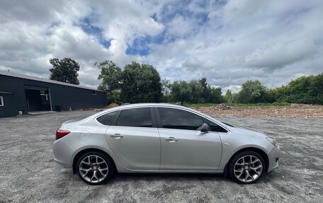Opel Astra J, 2013 год, 630 000 рублей, 7 фотография