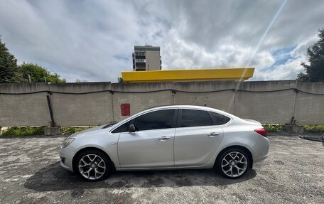 Opel Astra J, 2013 год, 630 000 рублей, 9 фотография