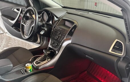 Opel Astra J, 2013 год, 630 000 рублей, 18 фотография