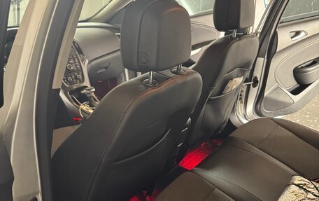Opel Astra J, 2013 год, 630 000 рублей, 15 фотография