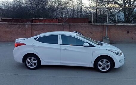 Hyundai Elantra V, 2012 год, 960 000 рублей, 5 фотография