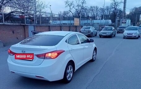 Hyundai Elantra V, 2012 год, 960 000 рублей, 4 фотография