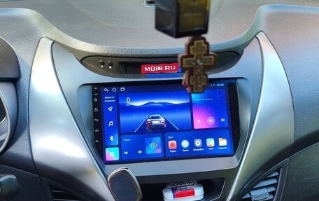 Hyundai Elantra V, 2012 год, 960 000 рублей, 11 фотография