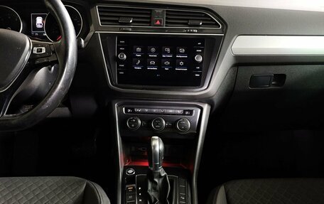 Volkswagen Tiguan II, 2018 год, 2 143 000 рублей, 14 фотография